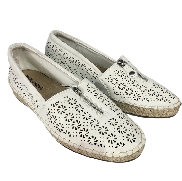 Easy Street Zenon Oxford White 8 - Picture 7 of 9